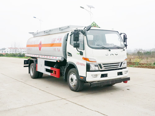 炎帝牌SZD5121GYYHF6型運(yùn)油車