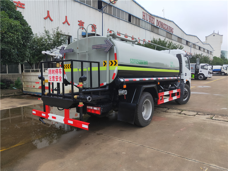 國六8方9方灑水車